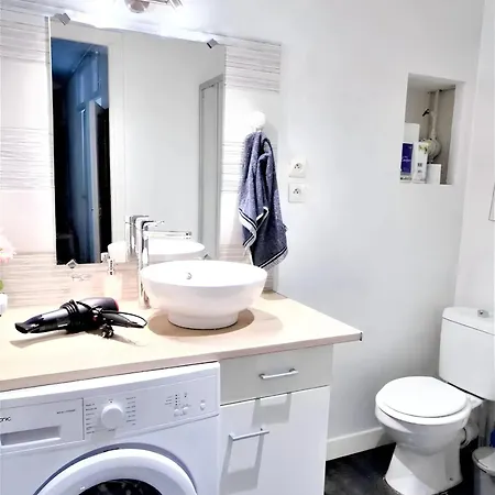 Apartment Confortable Au Coeur De - Vue Sur La *