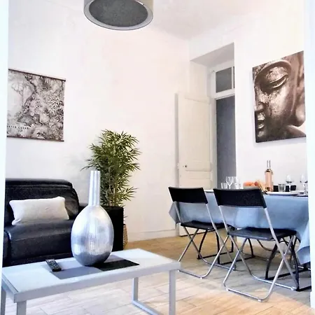 Confortable Au Coeur De - Vue Sur La *