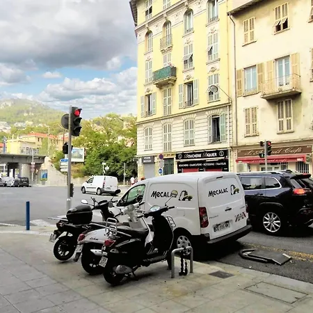 Apartment Confortable Au Coeur De - Vue Sur La Nice
